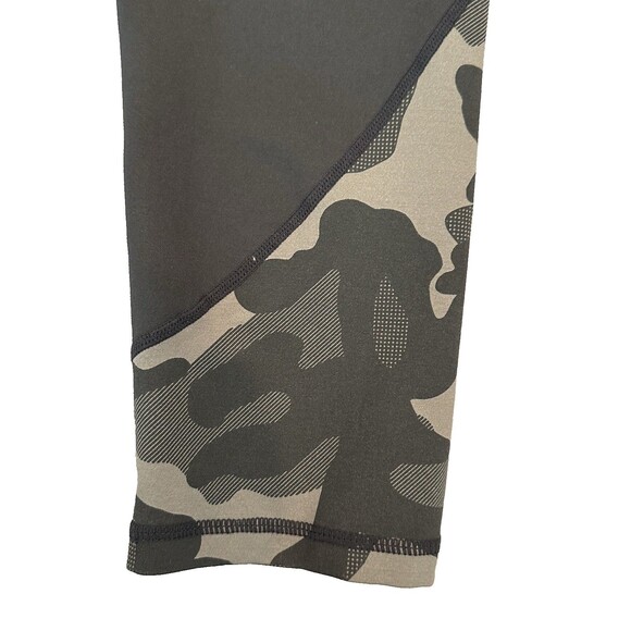 Calvin Klein Performance Wick Black and Camo Leggings Size Small Nylon Spandex - Picture 6 of 7